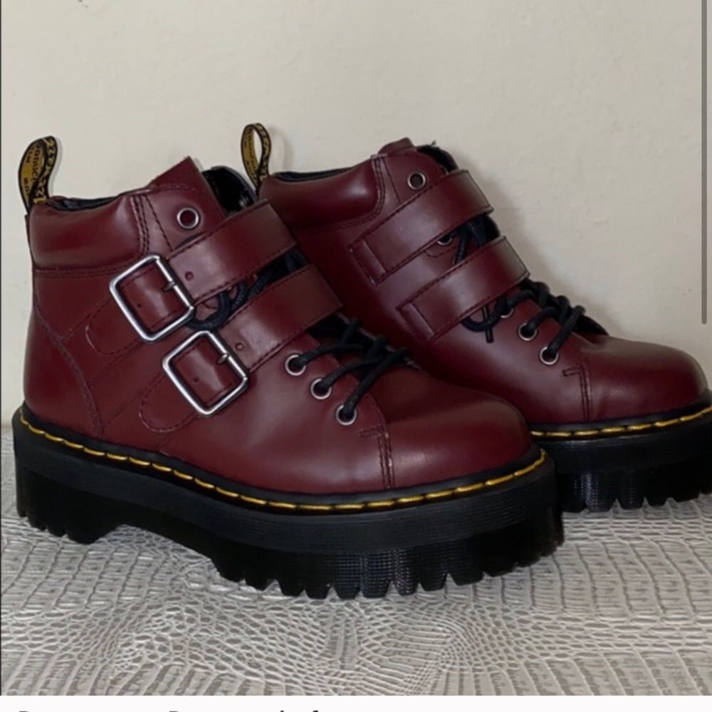 UNWORN Doc Marten’s Bryony platform boot